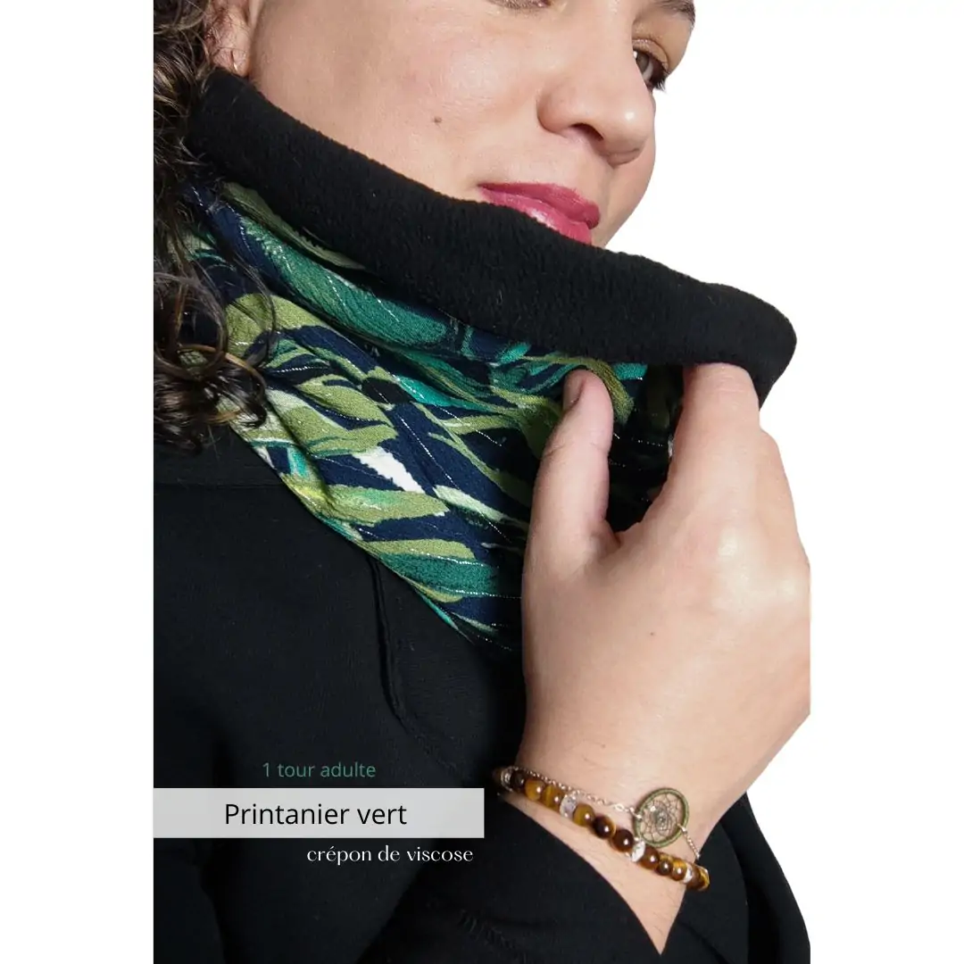 snood-emia-creations-snood-tissu-snood-polaire-femme-snood-polaire-snood-en-tissu-snood-en-polaire-tour-de-cou-cache-cou-tour-de-cou-pour-femme-tour-de-cou-femme-snood-femme-un-tour-de-cou-un-snood-tour-de-cou-ski-tour-de-cou-hiver-tour-de-cou-fourré-tour-de-cou-en-polaire-tour-de-cou-chaud-protège-cou-les-tours-de-cou-cache-cou-polaire-cache-cou-hiver-cache-cou-femme-original-snood-fait-main-snood-doublé-cache-cou-automne-tour-de-cou-hiver-cache-cou-original-snood-taille-adulte-noel-cadeau-idee-cadeau-pour-noel-cadeau-fait-main-dernière-minute-cadeau-artisanal-cadeau-femme-original-coffret-cadeau-noel-marché-de-noel-2023-emia-créations-vente-cadeau-de-noël-boutique-en-ligne-femme-artisanat-autour-de-moi-artisanat-français-vente-artisanat-en-ligne-lartisanat-en-ligne-idées-cadeaux-originaux-cadeaux-de-noël-originaux-cadeau-de-noel-original-coffret-cadeau-noel-femme